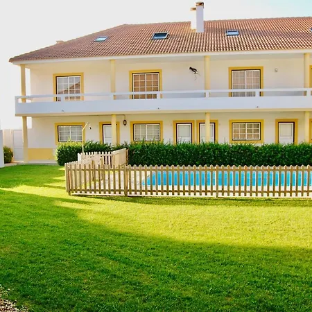 Carlos House - Beach, Sunny Balcony, Shared Pool Prázdninový dům Baleal